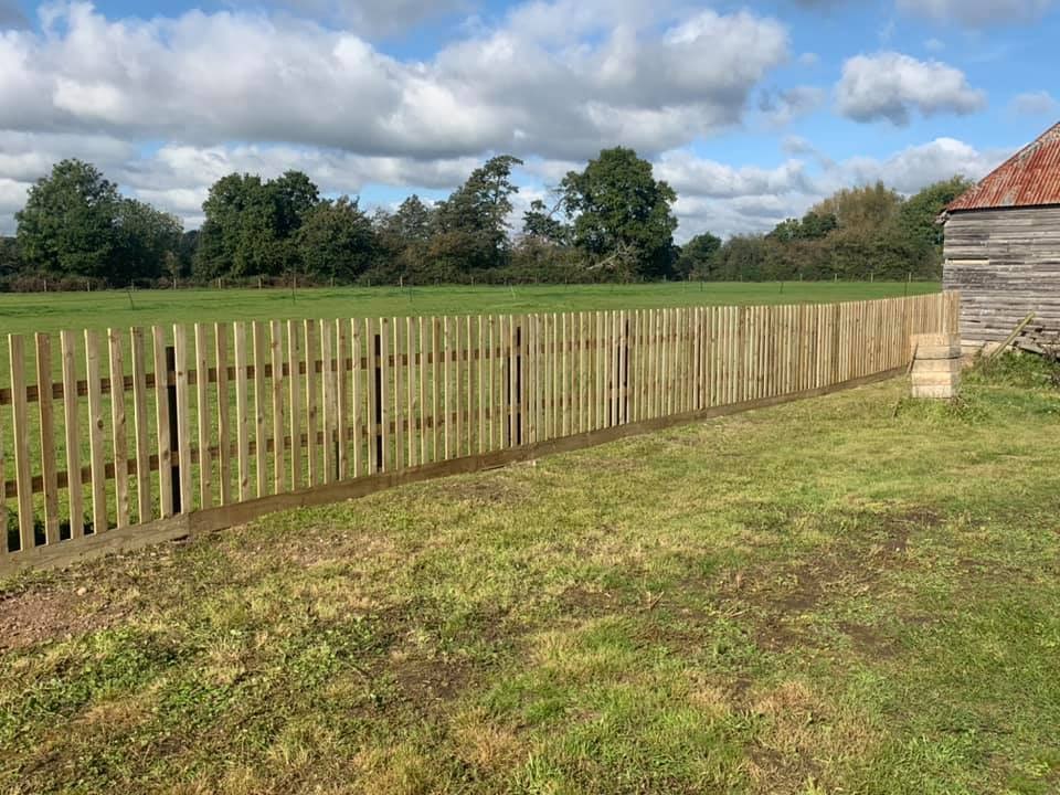 Picket Fencing Romsey & Local Hampshire Bass Fencing