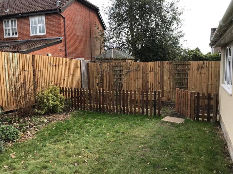 Picket Fencing Romsey & Local Hampshire Bass Fencing